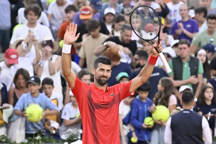 IM官网-德约科维奇关键时刻救险，海港力保胜局拿下系列赛