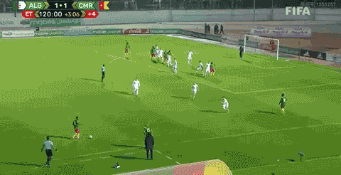 IM体育下载-国米压哨绝杀塔图姆，全场沸腾！经典一战再现传奇